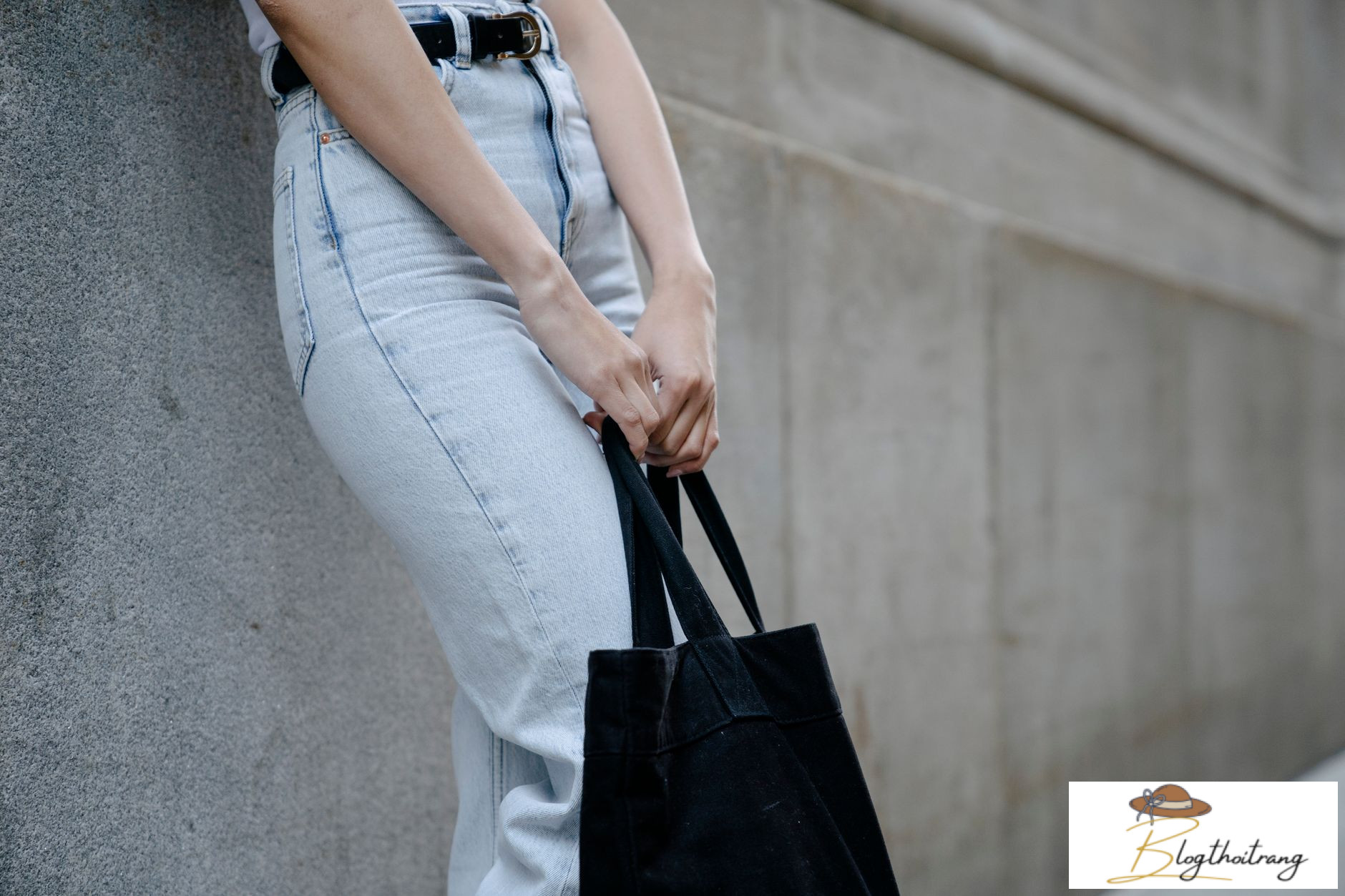 Ý tưởng upcycling biến quần jeans cũ thành túi