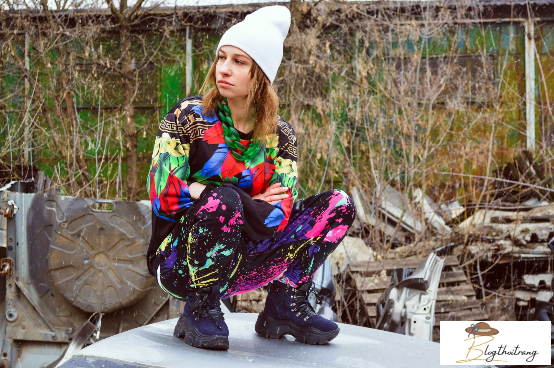 Cách phối đồ Y2K fashion cá tính nổi bật