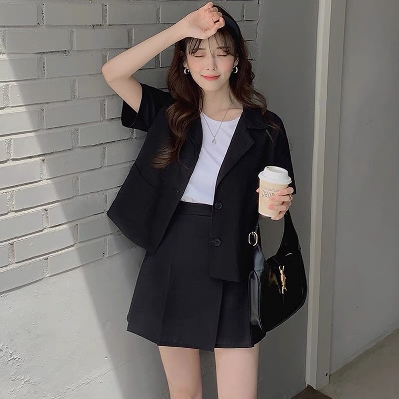 Cách phối đồ với áo blazer nữ và chân váy