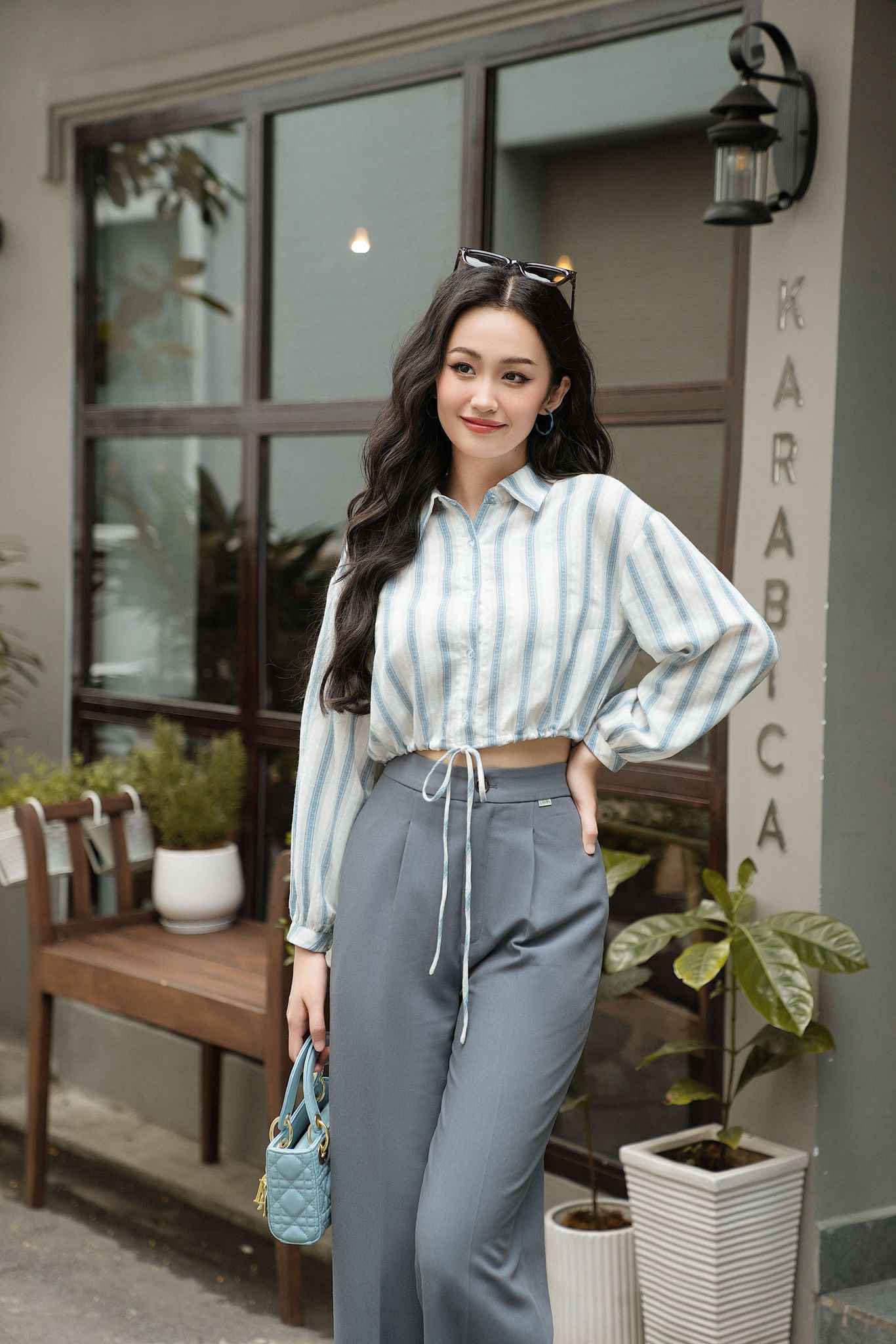 Những chiếc áo hợp với quần ống suông dài