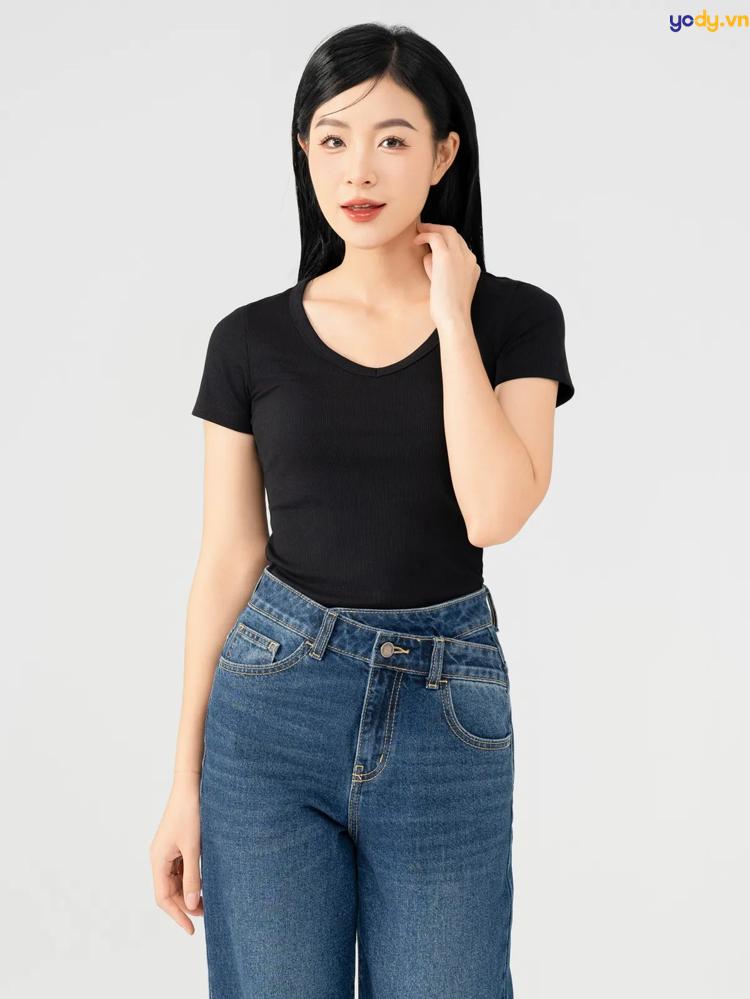 Xu hướng áo cổ tim thời trang hiện nay